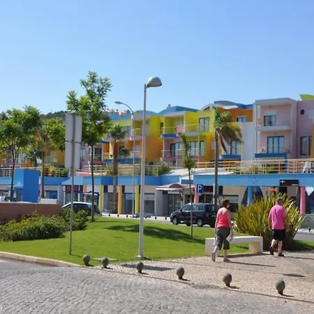 Cheerfulway Minichoro Apartahotel 3*